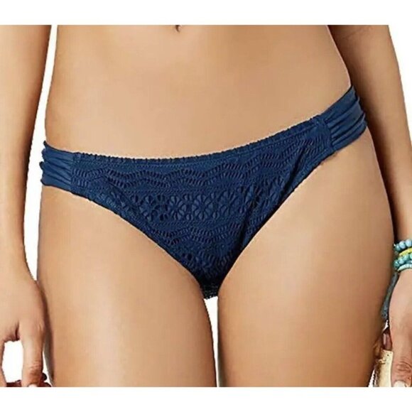 NWT Hula Honey Bikini Bottoms Juniors' Medium Blue Crochet Side Tab Swim Bottoms - Picture 1 of 11